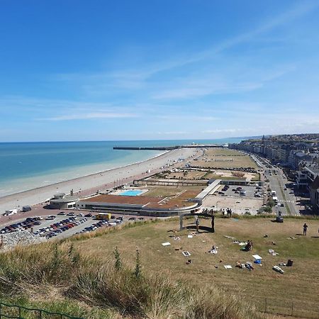 Le Calme Au Centre-Ville Dans Une Cour Interieure, Avec Place De Parking Privee Dieppe Luaran gambar